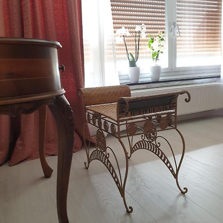 Zimmer Mit Charme Sonne ニュルンベルク エクステリア 写真